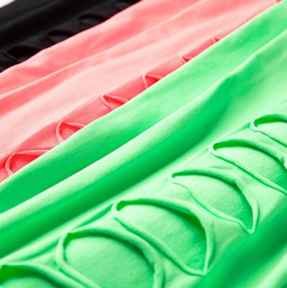 Neon Green 80s Style Leggings - Picture 3 of 4